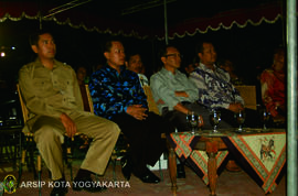Walikota Yogyakarta Periode 2006-2011,  Drs. H. Herry Zudianto, M.M. (3 dari kiri), hadir dalam a...